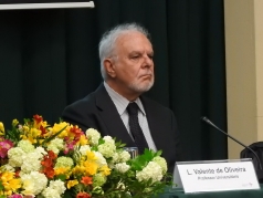 Professor Valente de Oliveira